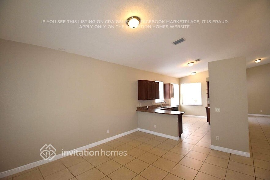 Building Photo - 5221 SW 141st Ave
