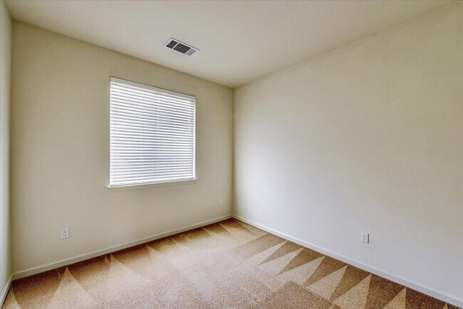 Building Photo - PRIME CORNER HOME NEAR TRAILS LIGHT-FILLED...