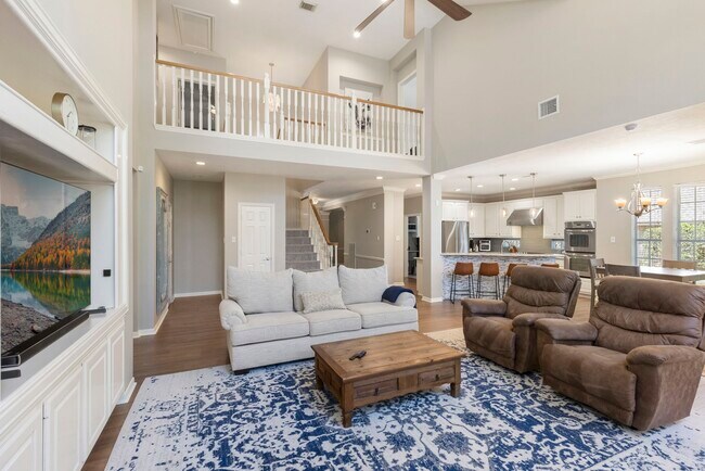 Building Photo - 10 Scenic Mill Pl