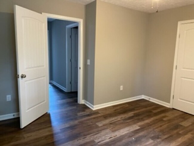 Building Photo - COMING SOON...Charming Townhome Minutes from Tim's Ford Lake!