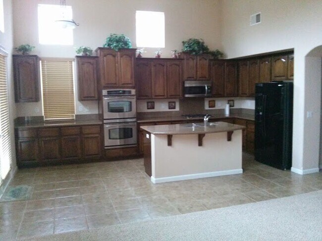 Building Photo - Discover Your Dream Home in Elk Grove!
