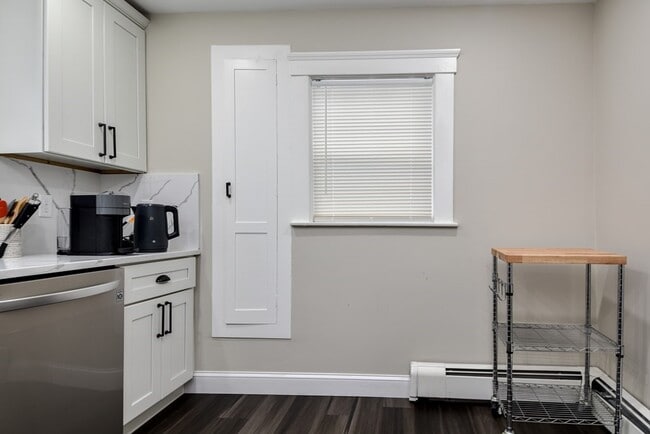 Building Photo - 45 Belvidere Ave