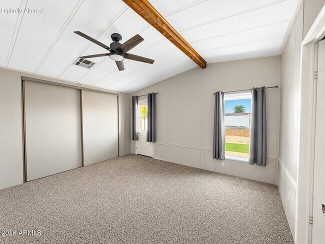 Building Photo - 9317 E Cactus Ln S