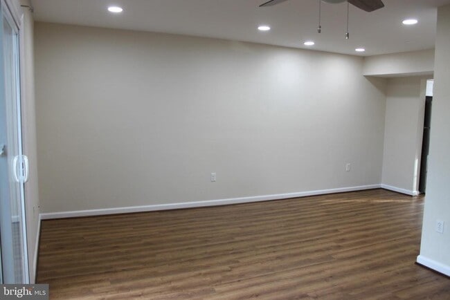 Building Photo - 10130 Shiloh Ct