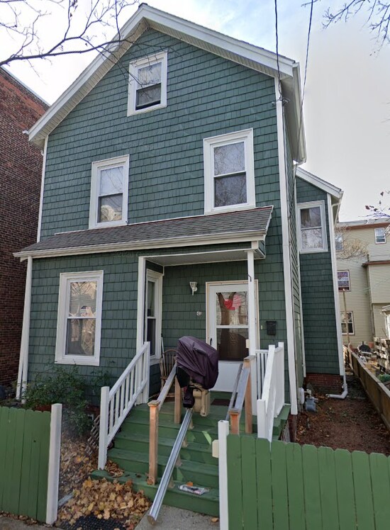 Primary Photo - 40 Fairmont St