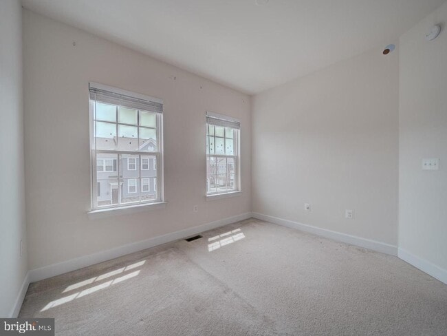 Building Photo - 8832 Englewood Farms Dr