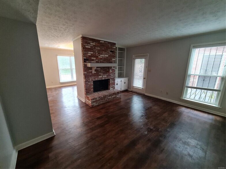 Building Photo - 1601 Cobblestone Ct