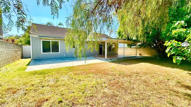 Building Photo - Beautiful Updating throughout Home!  Kitch...