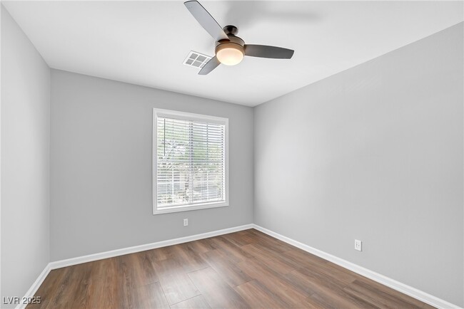 Building Photo - 1929 Thunder Ridge Cir