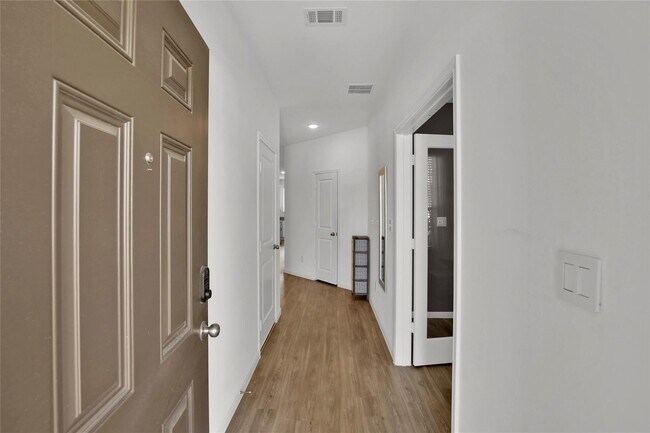 Building Photo - 234 Pine cavern dr
