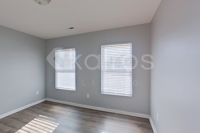 Building Photo - 3917 Miller Dr