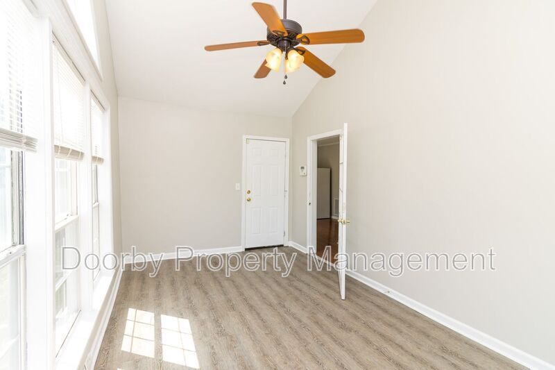 Building Photo - 727 Talley Rd