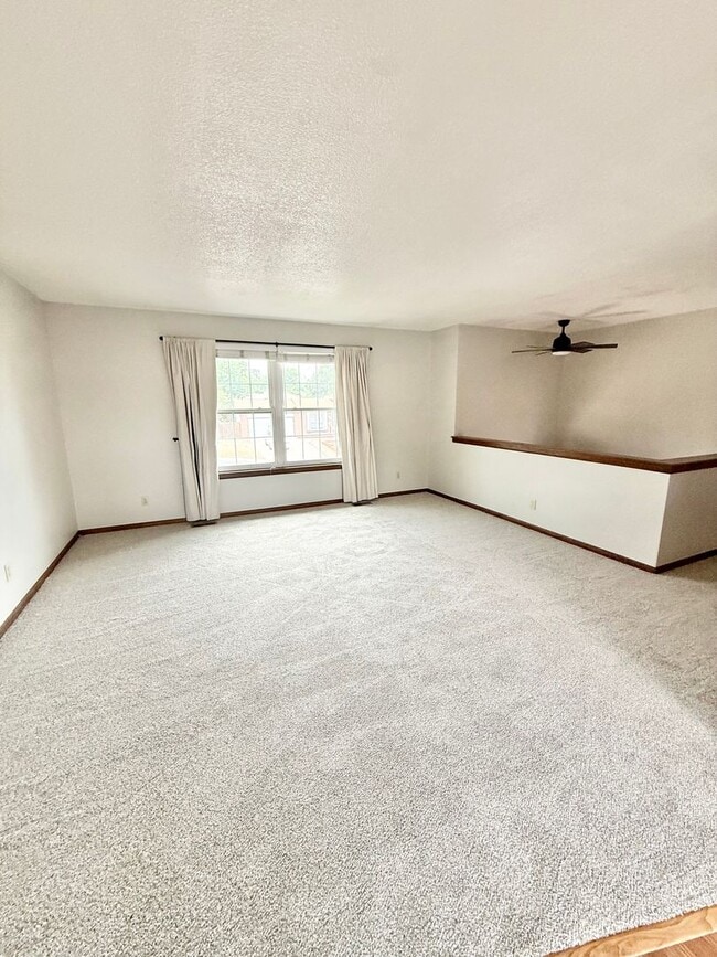 Building Photo - 6515 Flintridge Dr