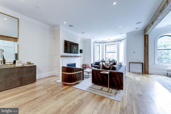 Building Photo - 1327 R St NW