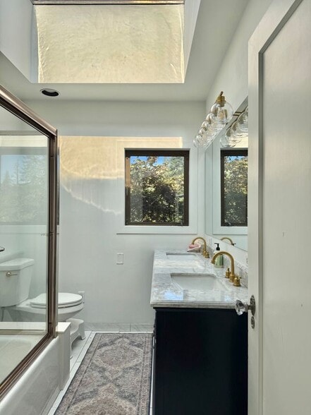 Building Photo - 16 Sotelo Ave
