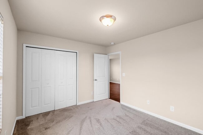 Building Photo - 2937 Westbury Ct
