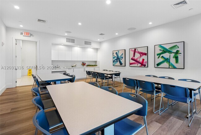Building Photo - 7305 Ivory Spring Brilliance
