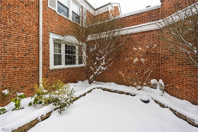 Building Photo - 19436 Van Aken Blvd