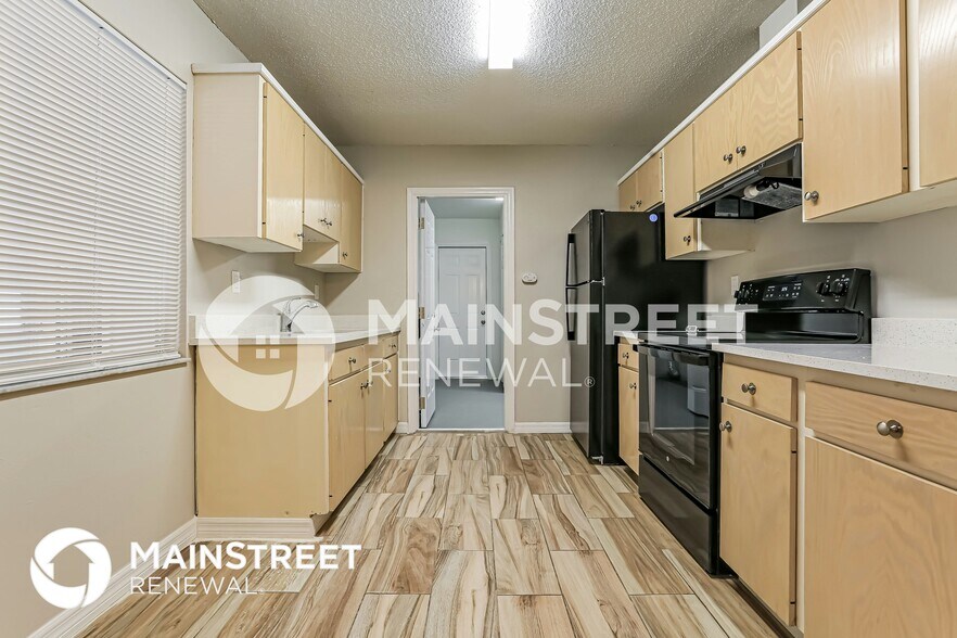 Building Photo - 6830 S Biscayne Dr
