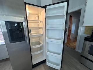 Building Photo - 410 Pell Ave