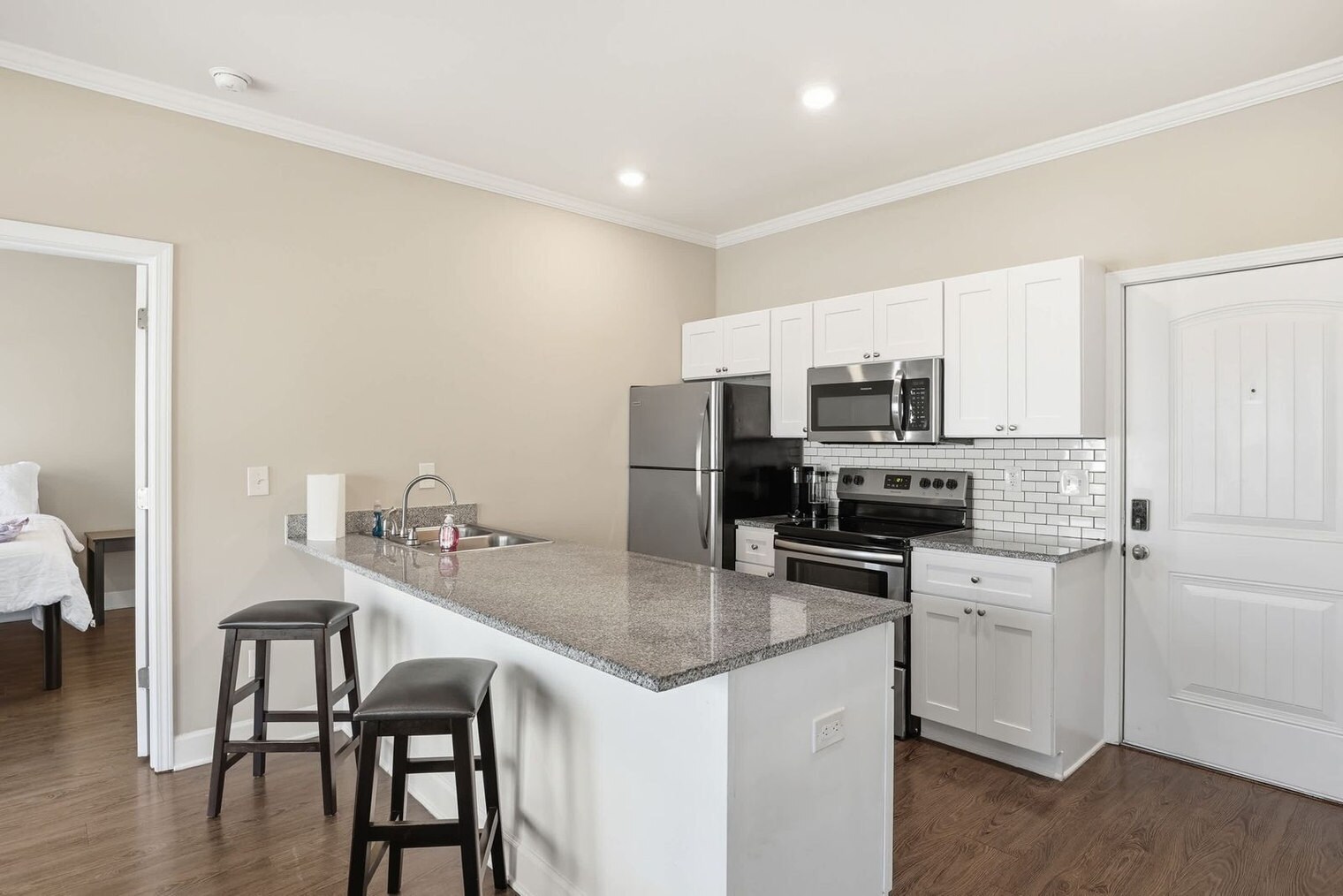 Building Photo - 205 Tiliwa Ct