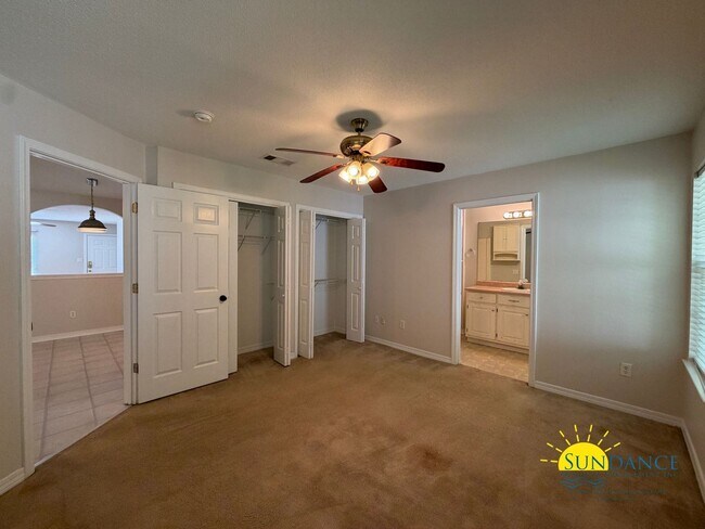 Building Photo - Great 3 Bedroom Home in Fort Walton Beach!