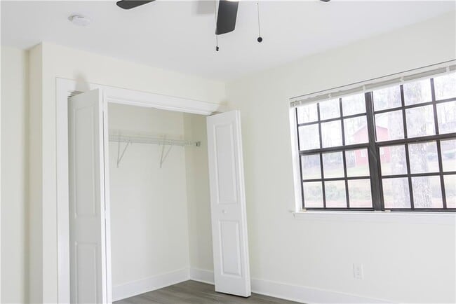 Building Photo - 5201 Sunset Trail