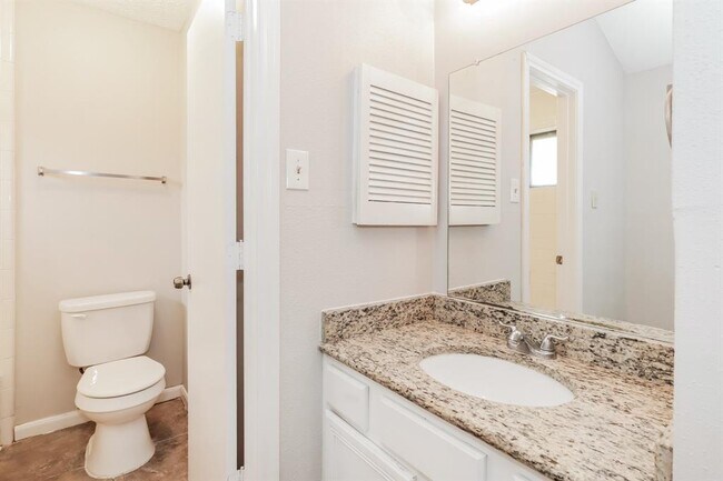 Building Photo - 14118 Sandy Point Ln