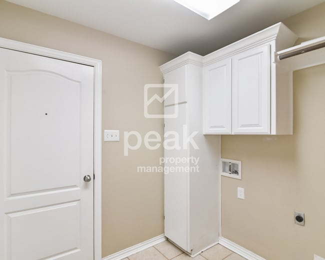 Building Photo - $2745! 3 Bedroom/ 2 Bathroom Home for Rent in KELLER ISD!  Free application through 8/10! See inf...