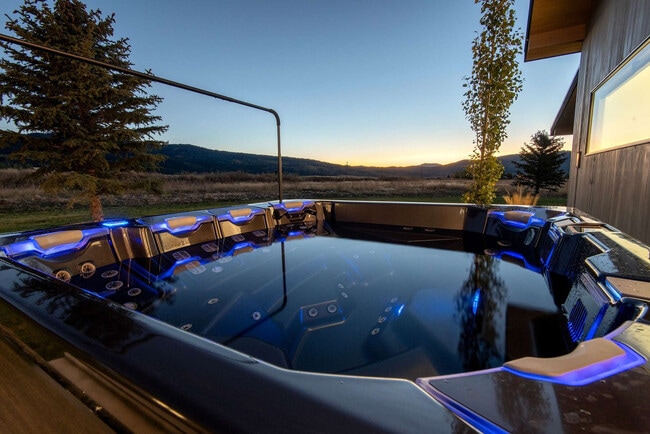 Building Photo - 779 Lucia Ln