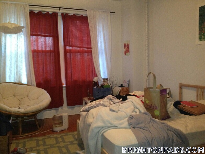 Building Photo - 17 Cummings Rd