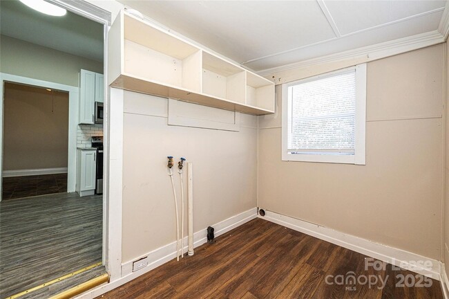 Building Photo - 103 E Louisiana Ave