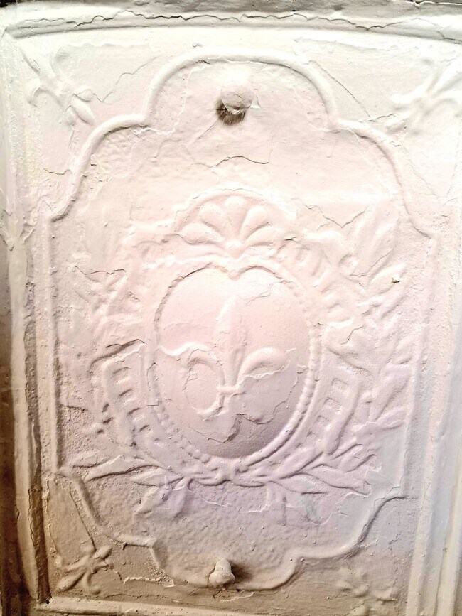 Building Photo - 3216 Bienville St