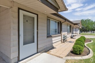 Building Photo - South Jordan 2 Bedroom, 1 Bathroom Duplex