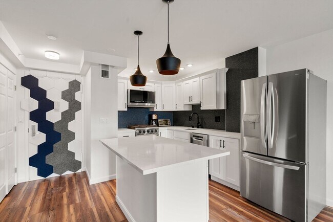 Building Photo - 151 Tremont St