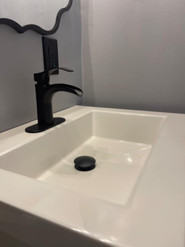 Building Photo - 207 Monroe Dr