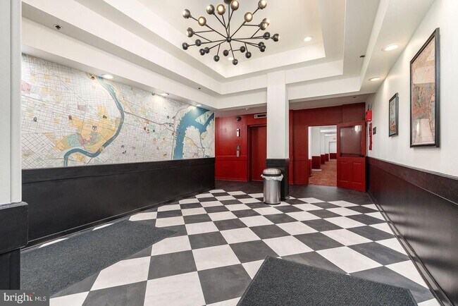 Building Photo - 303 Vine St