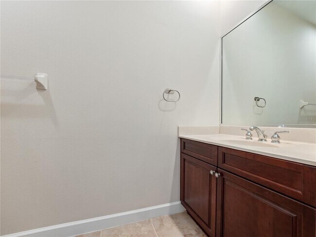 Building Photo - 488 Chelsea Ave