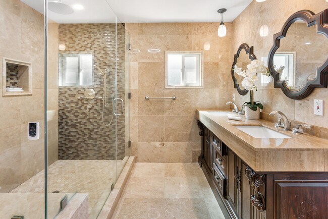 Building Photo - 7726 W 79th St