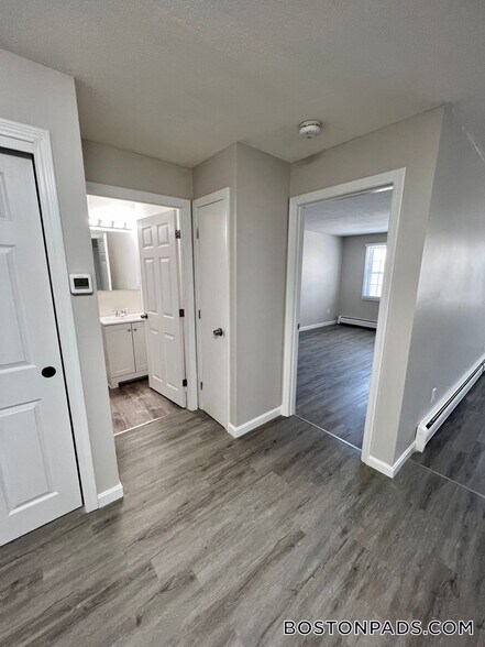 Building Photo - 105 Ridgewood Ln