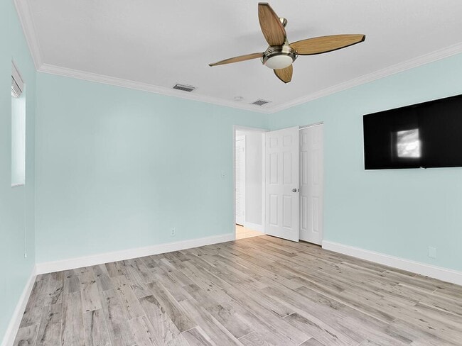 Building Photo - 3104 Pierson Dr