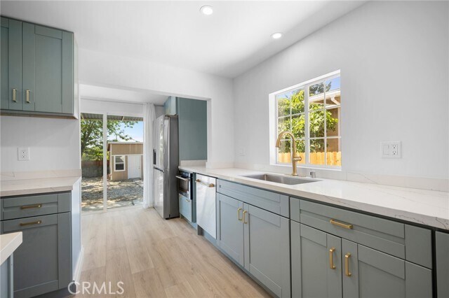 Building Photo - 10607 Whitegate Ave