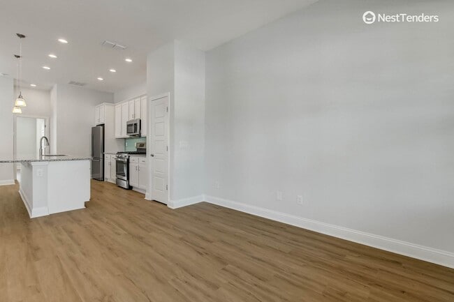 Building Photo - Amelia Island Coastal Charmer!