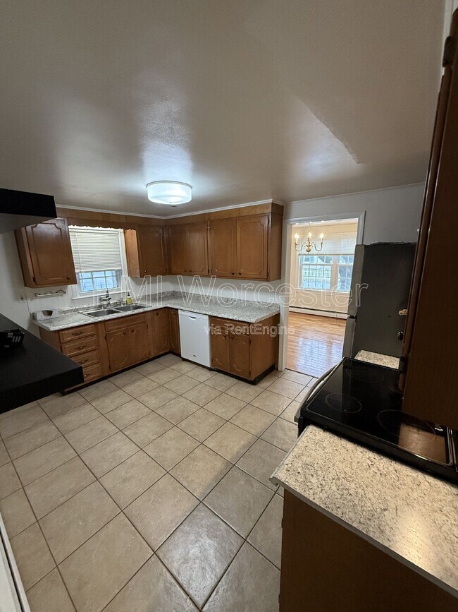 Building Photo - 26 Worthington Ave