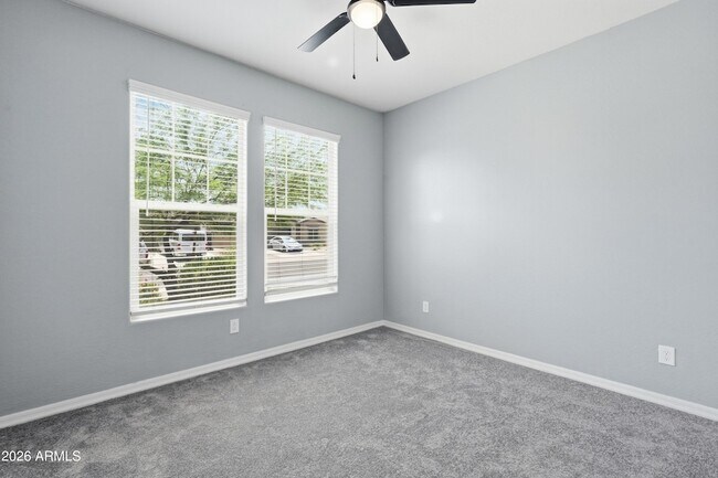 Building Photo - 1692 W Aztec Dr