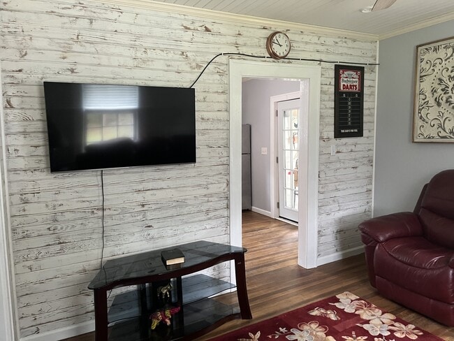 Building Photo - 4257 Plantation Dr