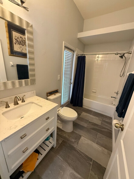 Building Photo - 6817 Regents Village Way