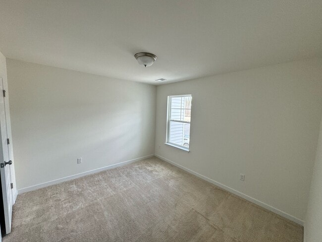 Building Photo - 18633 Palisades Rdg