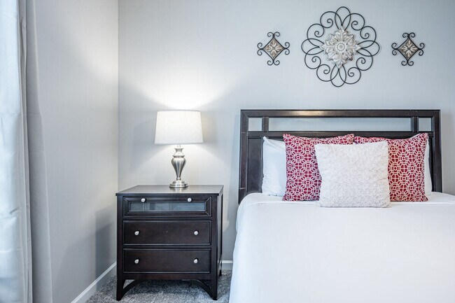 Building Photo - 31 Middleton Ct