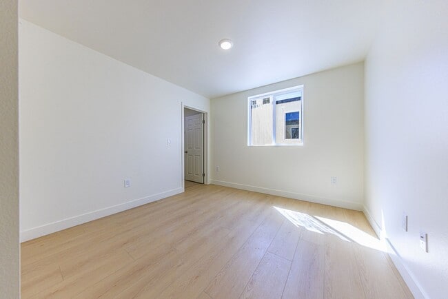 Building Photo - 1640 Murchison St